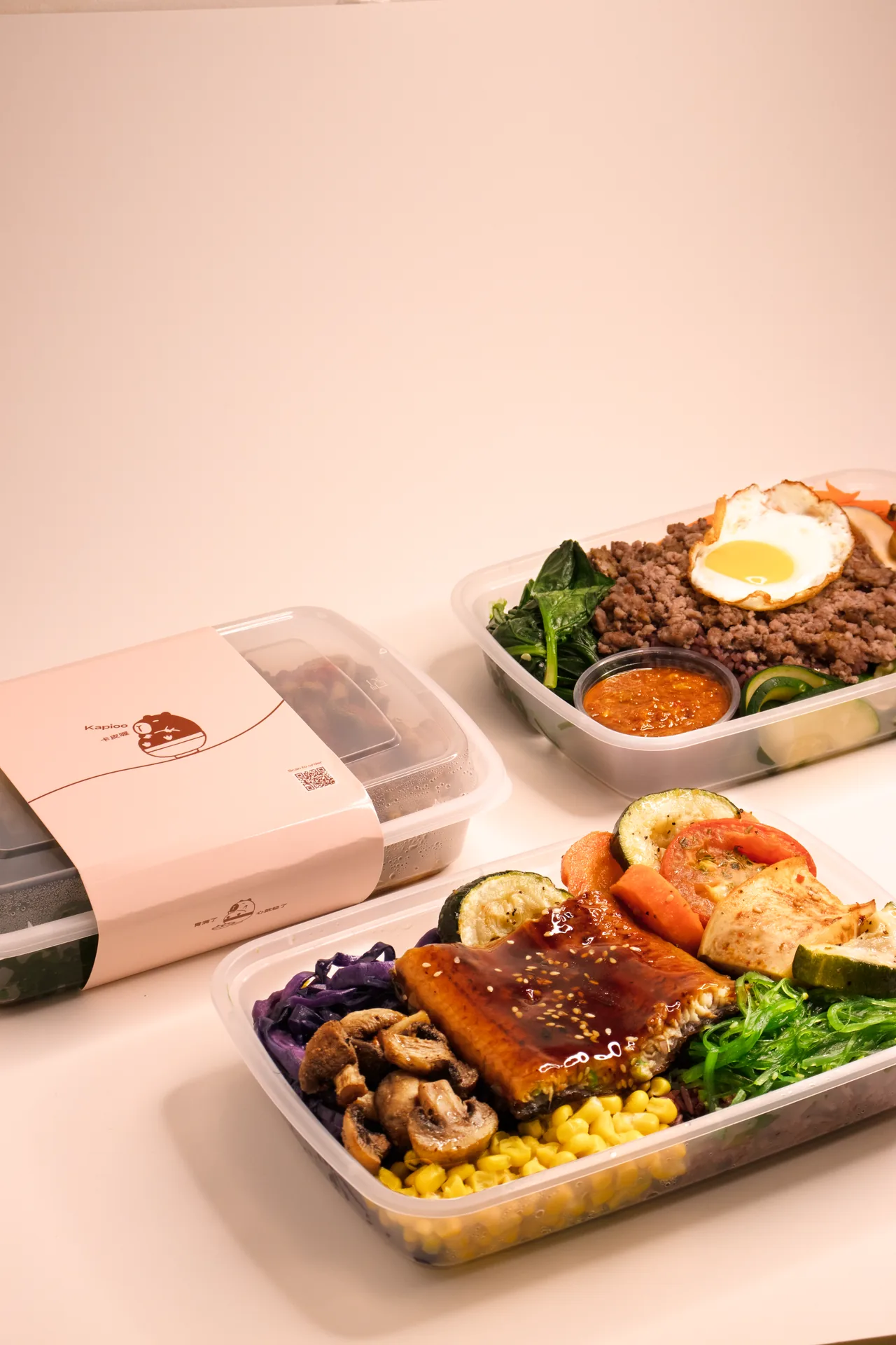 Kapioo Weekly Meal Box with three different Asian fusion meals